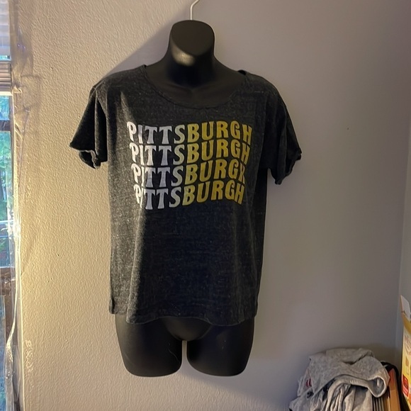 Small Pittsburgh HOMAGE t shirt - Picture 1 of 2